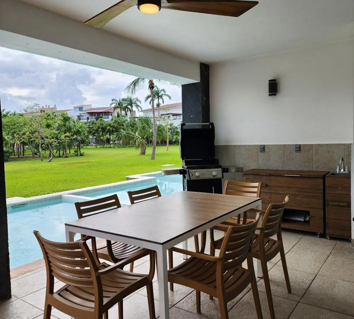 Mareazul Lovely Swim-Up Family Apartment And Beach Club Playa del Carmen 0*,