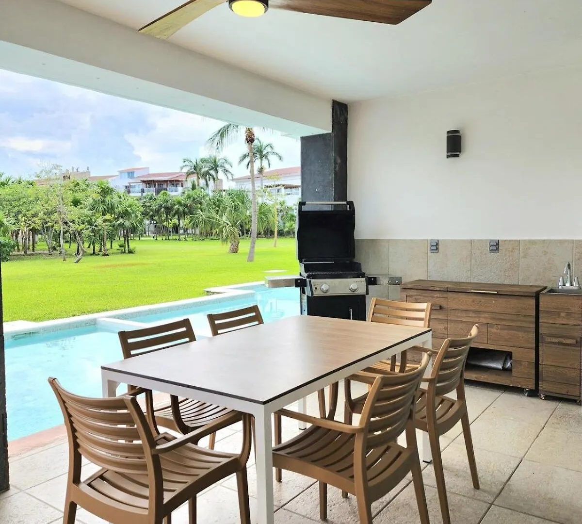 Mareazul Lovely Swim-Up Family Apartment And Beach Club Playa del Carmen 0*,